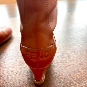 Fendi leather boot with zipper closure